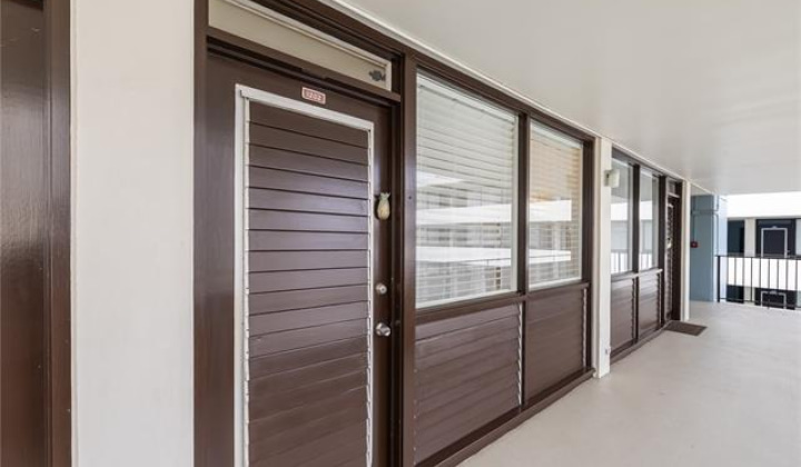 425 Ena Road,Honolulu,Hawaii,96815,1 Bedroom Bedrooms,1 BathroomBathrooms,Condo/Townhouse,Ena,12,18217536