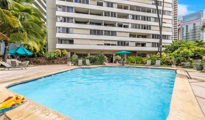 425 Ena Road,Honolulu,Hawaii,96815,1 Bedroom Bedrooms,1 BathroomBathrooms,Condo/Townhouse,Ena,12,18217536