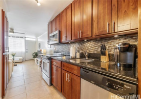 425 Ena Road,Honolulu,Hawaii,96815,1 Bedroom Bedrooms,1 BathroomBathrooms,Condo/Townhouse,Ena,12,18217536