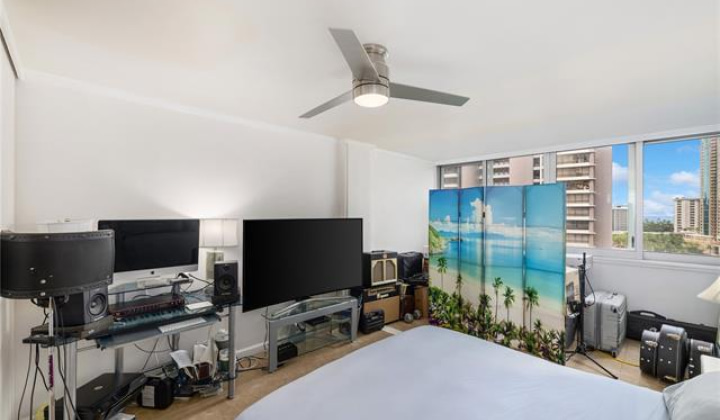 425 Ena Road,Honolulu,Hawaii,96815,1 Bedroom Bedrooms,1 BathroomBathrooms,Condo/Townhouse,Ena,12,18217536