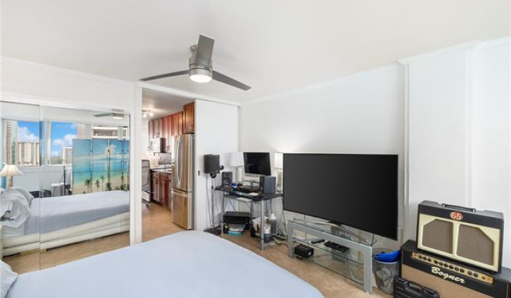 425 Ena Road,Honolulu,Hawaii,96815,1 Bedroom Bedrooms,1 BathroomBathrooms,Condo/Townhouse,Ena,12,18217536
