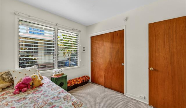 1128 Alohi Way,Honolulu,Hawaii,96814,9 ベッドルーム ベッドルーム,6 バスルームバスルーム,一戸建て,Alohi,19387413