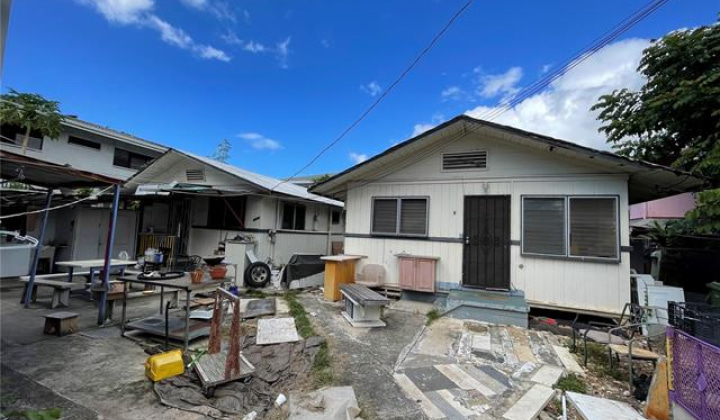 1210,1210A,1210B Palama Street,Honolulu,Hawaii,96817,10 Bedrooms Bedrooms,4 BathroomsBathrooms,Single family,Palama,18218413