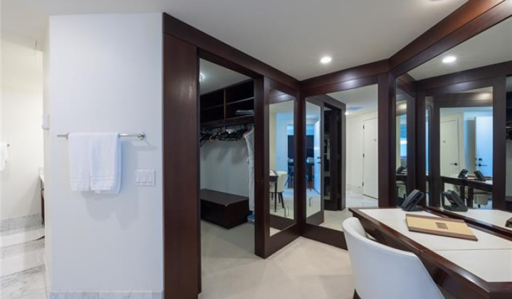 223 Saratoga Road,Honolulu,Hawaii,96815,2 Bedrooms Bedrooms,3 BathroomsBathrooms,Condo/Townhouse,Saratoga,28,18218957