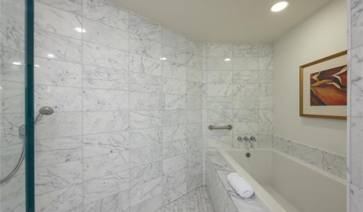 223 Saratoga Road,Honolulu,Hawaii,96815,2 Bedrooms Bedrooms,3 BathroomsBathrooms,Condo/Townhouse,Saratoga,28,18218957