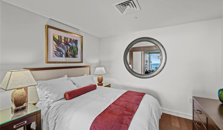 223 Saratoga Road,Honolulu,Hawaii,96815,2 Bedrooms Bedrooms,3 BathroomsBathrooms,Condo/Townhouse,Saratoga,28,18218957