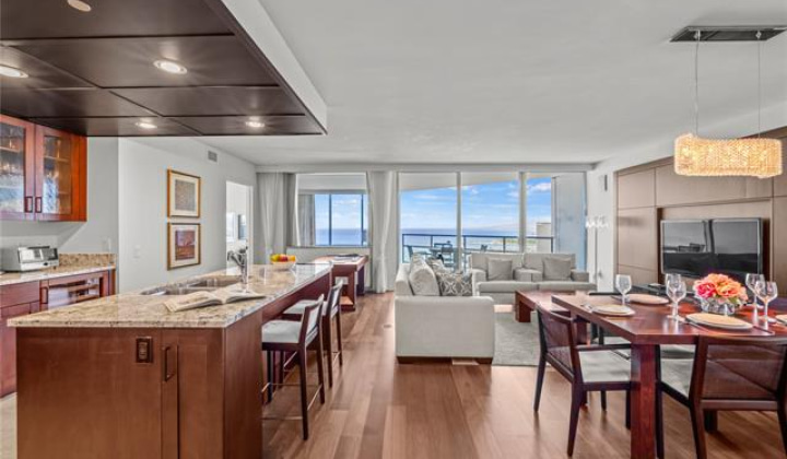 223 Saratoga Road,Honolulu,Hawaii,96815,2 Bedrooms Bedrooms,3 BathroomsBathrooms,Condo/Townhouse,Saratoga,28,18218957