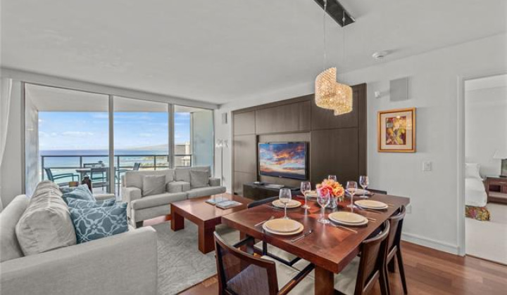 223 Saratoga Road,Honolulu,Hawaii,96815,2 Bedrooms Bedrooms,3 BathroomsBathrooms,Condo/Townhouse,Saratoga,28,18218957