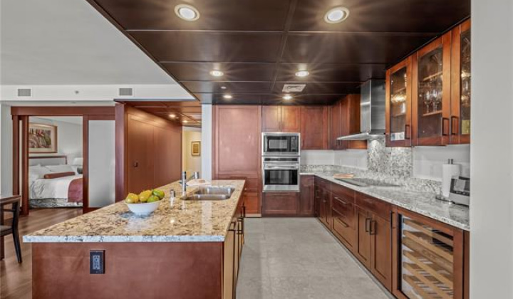 223 Saratoga Road,Honolulu,Hawaii,96815,2 Bedrooms Bedrooms,3 BathroomsBathrooms,Condo/Townhouse,Saratoga,28,18218957