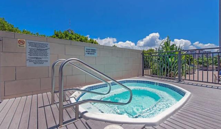 1717 Ala Wai Boulevard,Honolulu,Hawaii,96815,2 Bedrooms Bedrooms,2 BathroomsBathrooms,Condo/Townhouse,Ala Wai,26,18219457