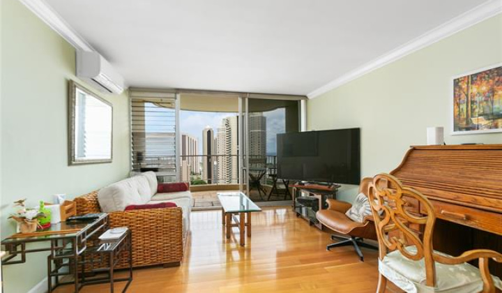 1717 Ala Wai Boulevard,Honolulu,Hawaii,96815,2 Bedrooms Bedrooms,2 BathroomsBathrooms,Condo/Townhouse,Ala Wai,26,18219457