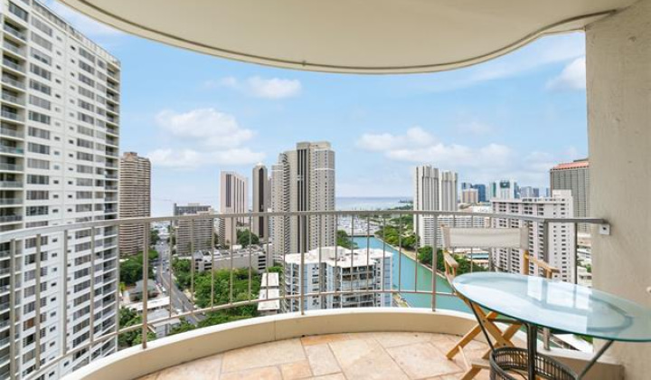 1717 Ala Wai Boulevard,Honolulu,Hawaii,96815,2 Bedrooms Bedrooms,2 BathroomsBathrooms,Condo/Townhouse,Ala Wai,26,18219457