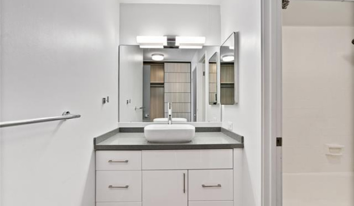 435 Walina Street,Honolulu,Hawaii,96815,1 Bedroom Bedrooms,1 BathroomBathrooms,Condo/Townhouse,Walina,6,18219574