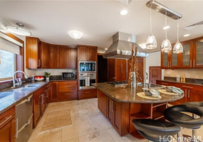 7096 Kalanianaole Highway,Honolulu,Hawaii,96825,6 ベッドルーム ベッドルーム,4 バスルームバスルーム,一戸建て,Kalanianaole,18220046