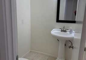125D Maunalua Avenue,Honolulu,Hawaii,96821,3 ベッドルーム ベッドルーム,2 バスルームバスルーム,コンド / タウンハウス,Maunalua,3,18220048