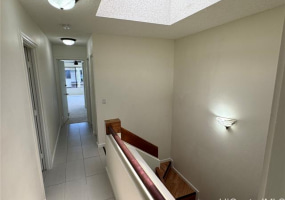125D Maunalua Avenue,Honolulu,Hawaii,96821,3 ベッドルーム ベッドルーム,2 バスルームバスルーム,コンド / タウンハウス,Maunalua,3,18220048