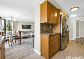 2724 Kahoaloha Lane,Honolulu,Hawaii,96826,2 ベッドルーム ベッドルーム,2 バスルームバスルーム,コンド / タウンハウス,Kahoaloha,10,18221101