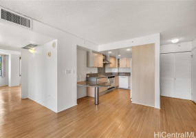 1314 Kalakaua Avenue,Honolulu,Hawaii,96826,2 Bedrooms Bedrooms,2 BathroomsBathrooms,Condo/Townhouse,Kalakaua,5,18222895