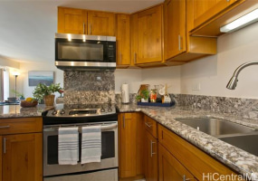 2525 Date Street,Honolulu,Hawaii,96826,2 ベッドルーム ベッドルーム,2 バスルームバスルーム,コンド / タウンハウス,Date,37,18223160