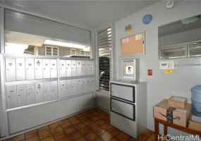 1635 Dole Street,Honolulu,Hawaii,96822,2 ベッドルーム ベッドルーム,1 バスルームバスルーム,コンド / タウンハウス,Dole,15,18223336