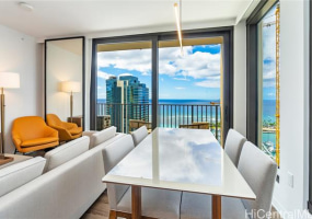 987 Queen Street,Honolulu,Hawaii,96814,1 Bedroom Bedrooms,1 BathroomBathrooms,Condo/Townhouse,Queen,35,18223416