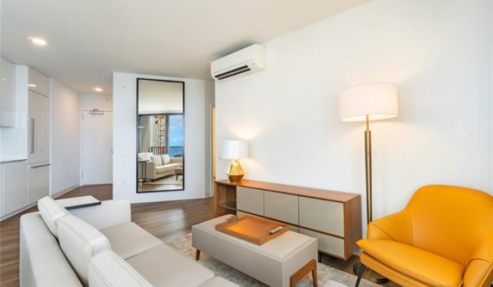 987 Queen Street,Honolulu,Hawaii,96814,1 Bedroom Bedrooms,1 BathroomBathrooms,Condo/Townhouse,Queen,35,18223416