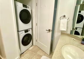 415 South Street,Honolulu,Hawaii,96813,2 Bedrooms Bedrooms,2 BathroomsBathrooms,Condo/Townhouse,South,2,18223417