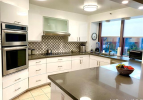 415 South Street,Honolulu,Hawaii,96813,2 Bedrooms Bedrooms,2 BathroomsBathrooms,Condo/Townhouse,South,2,18223417