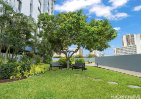 3045 Ala Napuaa Place,Honolulu,Hawaii,96818,2 Bedrooms Bedrooms,2 BathroomsBathrooms,Condo/Townhouse,Ala Napuaa,18,18224067