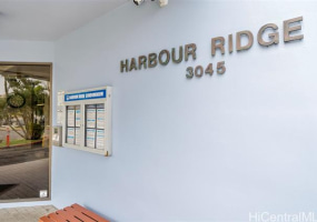 3045 Ala Napuaa Place,Honolulu,Hawaii,96818,2 Bedrooms Bedrooms,2 BathroomsBathrooms,Condo/Townhouse,Ala Napuaa,18,18224067