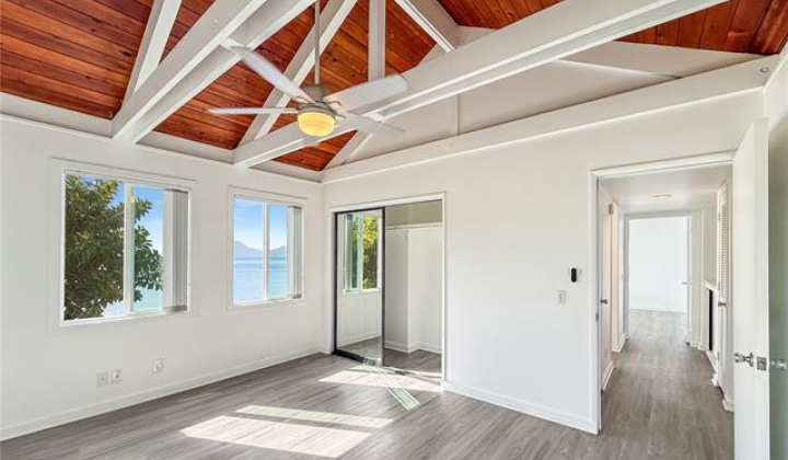 44-327 Kaneohe Bay Drive,Kaneohe,Hawaii,96744,8 ベッドルーム ベッドルーム,5 バスルームバスルーム,一戸建て,Kaneohe Bay,19391536