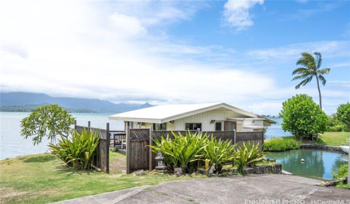 44-327 Kaneohe Bay Drive,Kaneohe,Hawaii,96744,8 ベッドルーム ベッドルーム,5 バスルームバスルーム,一戸建て,Kaneohe Bay,19391536