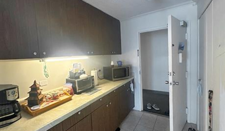 2465 Kuhio Avenue,Honolulu,Hawaii,96815,2 ベッドルーム ベッドルーム,2 バスルームバスルーム,コンド / タウンハウス,Kuhio,6,18224950