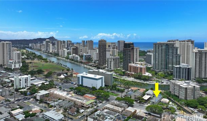 1867 Kapiolani Boulevard,Honolulu,Hawaii,96826,5 ベッドルーム ベッドルーム,3 バスルームバスルーム,一戸建て,Kapiolani,18225774