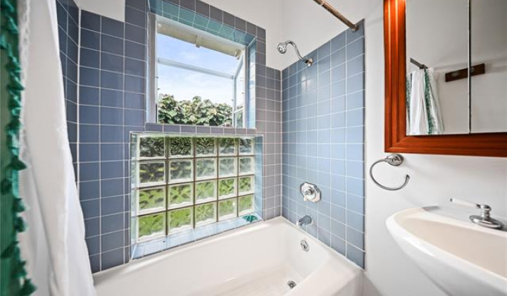 380 Portlock Road,Honolulu,Hawaii,96825,3 ベッドルーム ベッドルーム,4 バスルームバスルーム,一戸建て,Portlock,19393138