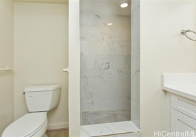 620 Mccully Street,Honolulu,Hawaii,96826,2 ベッドルーム ベッドルーム,1 バスルームバスルーム,コンド / タウンハウス,Mccully,5,18226226