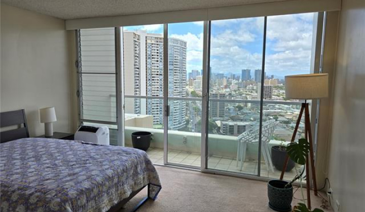 555 大学 Avenue,Honolulu,Hawaii,96826,1 ベッドルーム ベッドルーム,1 バスルームバスルーム,コンド / タウンハウス,University,25,18226905