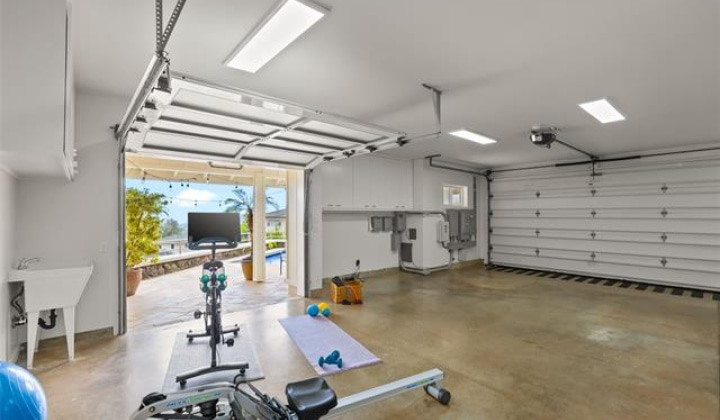 2277 Halakau Street,Honolulu,Hawaii,96821,4 ベッドルーム ベッドルーム,5 バスルームバスルーム,一戸建て,Halakau,18691280