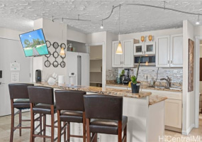 2442 Kuhio Avenue,Honolulu,Hawaii,96815,2 ベッドルーム ベッドルーム,1 バスルームバスルーム,コンド / タウンハウス,Kuhio,11,18228596