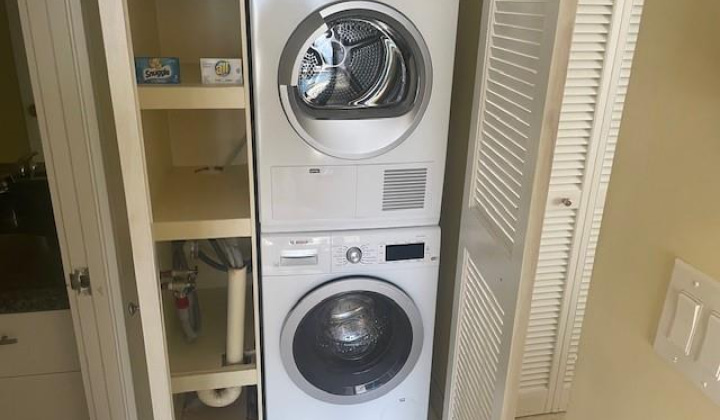 1088 Bishop Street,Honolulu,Hawaii,96813,1 Bedroom Bedrooms,1 BathroomBathrooms,Condo/Townhouse,Bishop,36,19394754