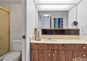 1717 Mott Smith Drive,Honolulu,Hawaii,96822,1 Bedroom Bedrooms,1 BathroomBathrooms,Condo/Townhouse,Mott Smith,25,18229619