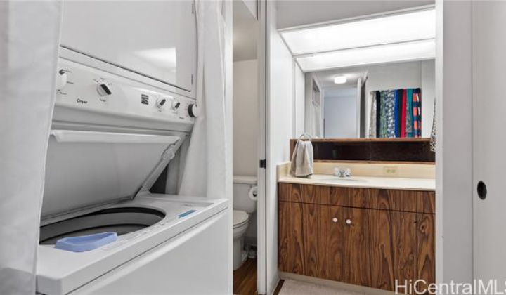 1717 Mott Smith Drive,Honolulu,Hawaii,96822,1 Bedroom Bedrooms,1 BathroomBathrooms,Condo/Townhouse,Mott Smith,25,18229619