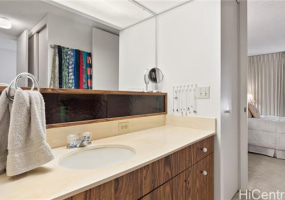 1717 Mott Smith Drive,Honolulu,Hawaii,96822,1 Bedroom Bedrooms,1 BathroomBathrooms,Condo/Townhouse,Mott Smith,25,18229619