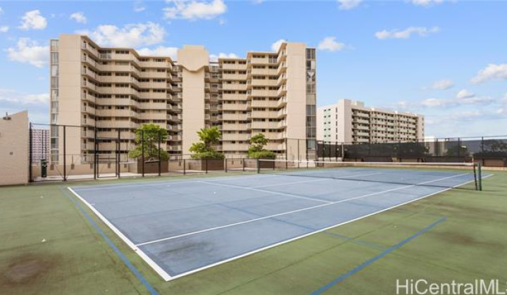 1717 Mott Smith Drive,Honolulu,Hawaii,96822,1 Bedroom Bedrooms,1 BathroomBathrooms,Condo/Townhouse,Mott Smith,25,18229619