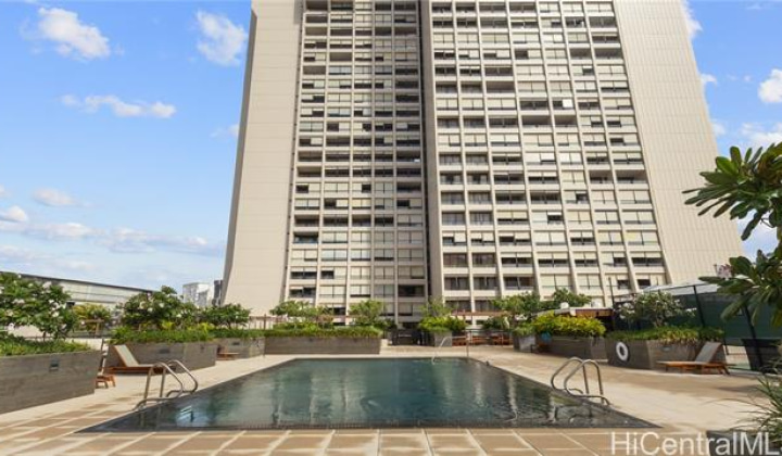 1717 Mott Smith Drive,Honolulu,Hawaii,96822,1 Bedroom Bedrooms,1 BathroomBathrooms,Condo/Townhouse,Mott Smith,25,18229619