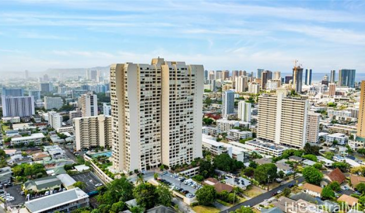 1717 Mott Smith Drive,Honolulu,Hawaii,96822,1 Bedroom Bedrooms,1 BathroomBathrooms,Condo/Townhouse,Mott Smith,25,18229619