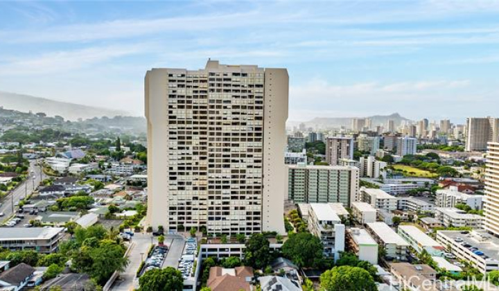 1717 Mott Smith Drive,Honolulu,Hawaii,96822,1 Bedroom Bedrooms,1 BathroomBathrooms,Condo/Townhouse,Mott Smith,25,18229619