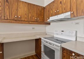 1717 Mott Smith Drive,Honolulu,Hawaii,96822,1 Bedroom Bedrooms,1 BathroomBathrooms,Condo/Townhouse,Mott Smith,25,18229619
