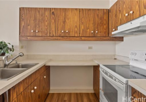 1717 Mott Smith Drive,Honolulu,Hawaii,96822,1 Bedroom Bedrooms,1 BathroomBathrooms,Condo/Townhouse,Mott Smith,25,18229619