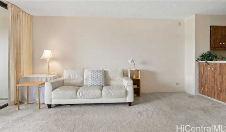 1717 Mott Smith Drive,Honolulu,Hawaii,96822,1 Bedroom Bedrooms,1 BathroomBathrooms,Condo/Townhouse,Mott Smith,25,18229619